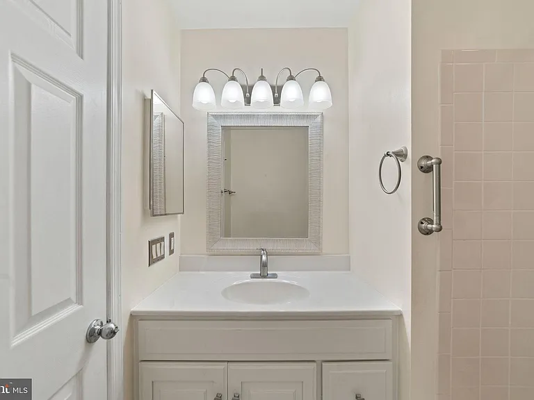 254 Steeplechase Ct — Photo 16