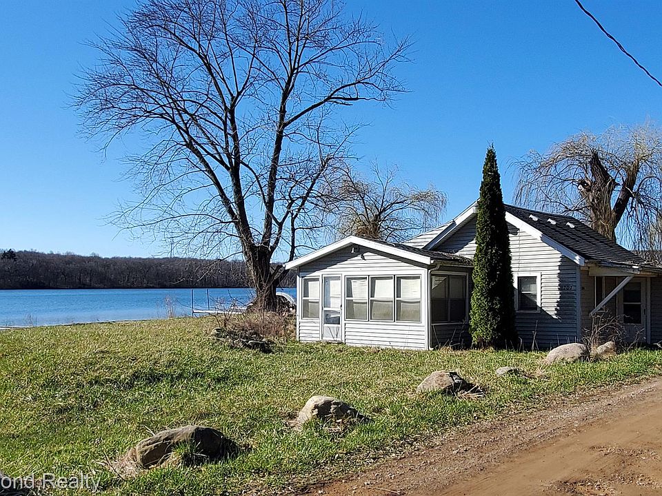 1st image of 3701 Lakeshore Dr