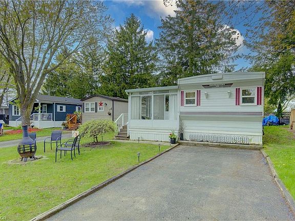 2nd image of 580 Beaver Creek Rd #3