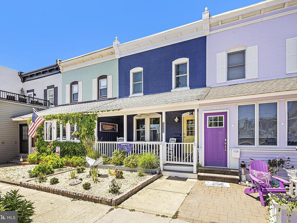 1st image of 210 S Bay Ave