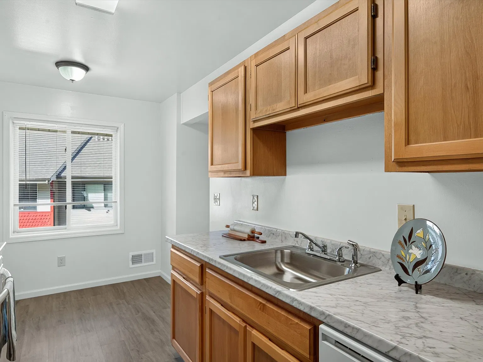 Crimson Heights Apartments — Photo 4