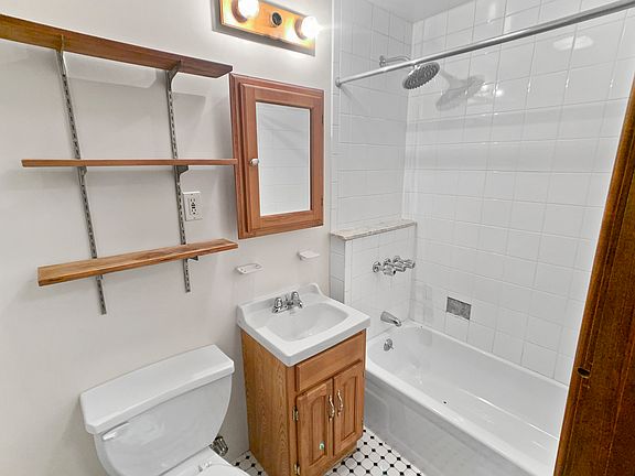 5th image of 426 47th St #3F