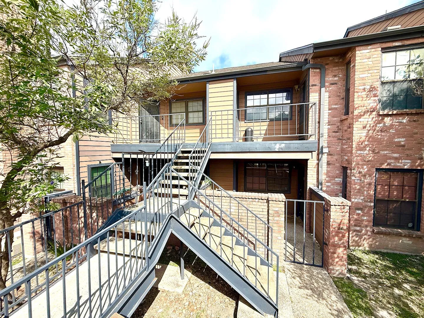 1-Bedroom Medical Center Condo with Pool & Hot Tub Access! — Photo 2