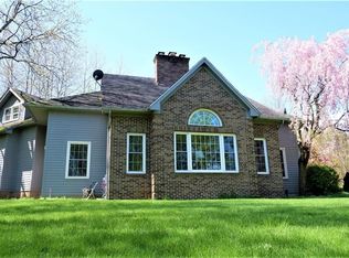 7689 Stone Ridge Dr, Victor, NY 14564