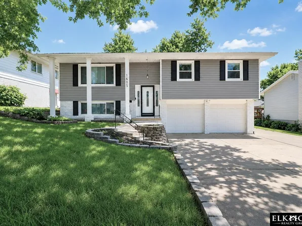 1605 N 106th St, Omaha, NE 68114