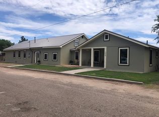 704 W Avenue B, Alpine, TX 79830