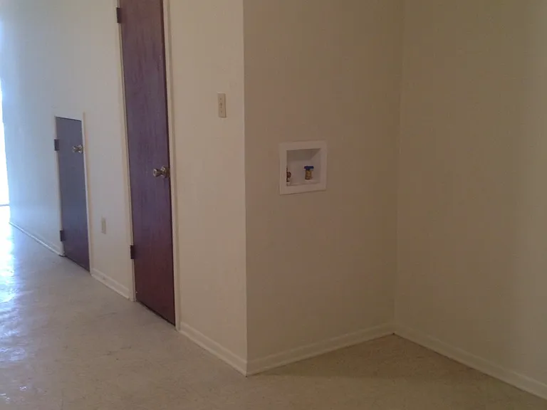 1855 Jasper Ave — Photo 12