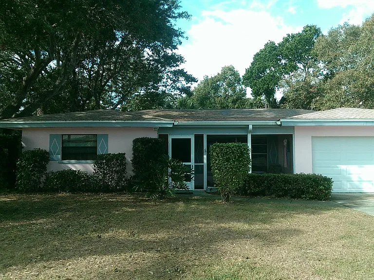 1550 San Charles Dr — Photo 1