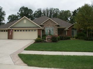 8001 Bridle Creek Xing, Fort Wayne, IN 46825