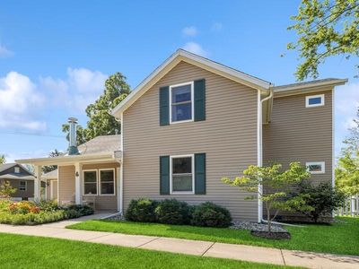 6 Paw Paw St, Three Oaks, MI, 49128