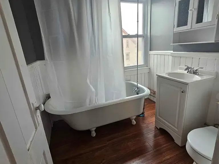 33 Winsor St #3 — Photo 6