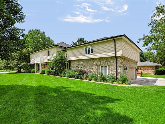 2nd image of 110 Westbourne Dr