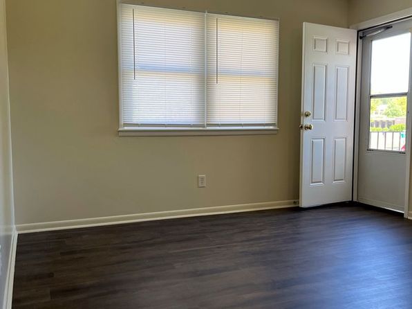 5201 SW 12th Ter APT 8