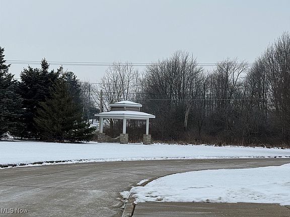 2nd image of 633 Southbay Dr