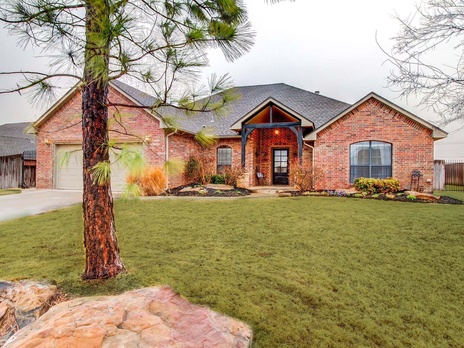 7952 Lindsay Ln, Edmond, OK 73025 | Zillow