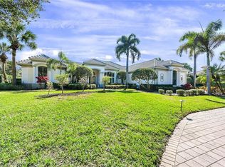 11234 Five Oaks Ln, Naples, FL 34120