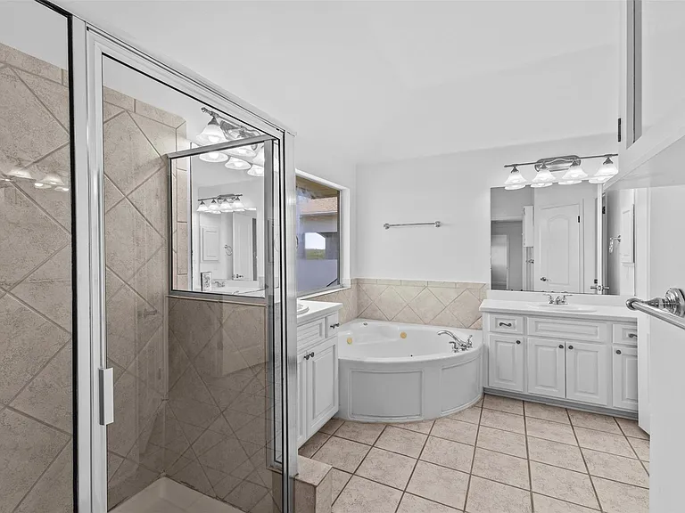 5724 Brittlyns Ct — Photo 28