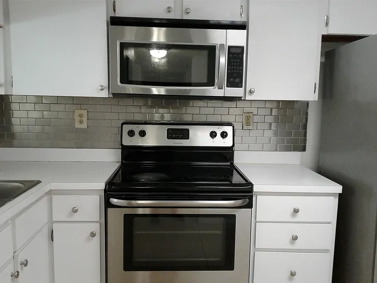 815 SW 113th Way #815 — Photo 13