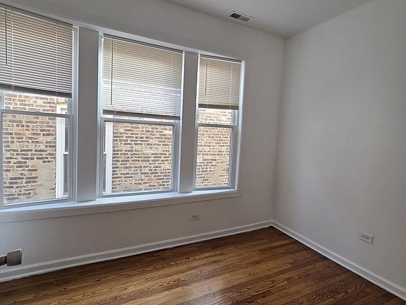 4th image of 7528 S Peoria St #2