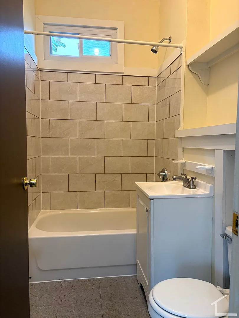 Unique Allston Townhome. Avail NOW or 9/1. Now with Higher Ceili... — Photo 3