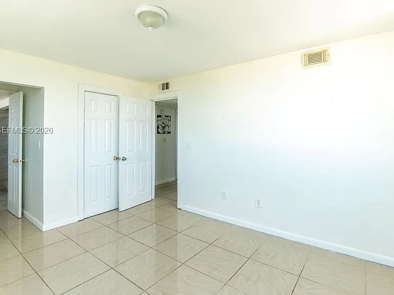 1990 Marseille Dr #402 — Photo 32