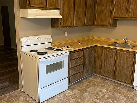 4th image of 15416 SE Stark St #10518024