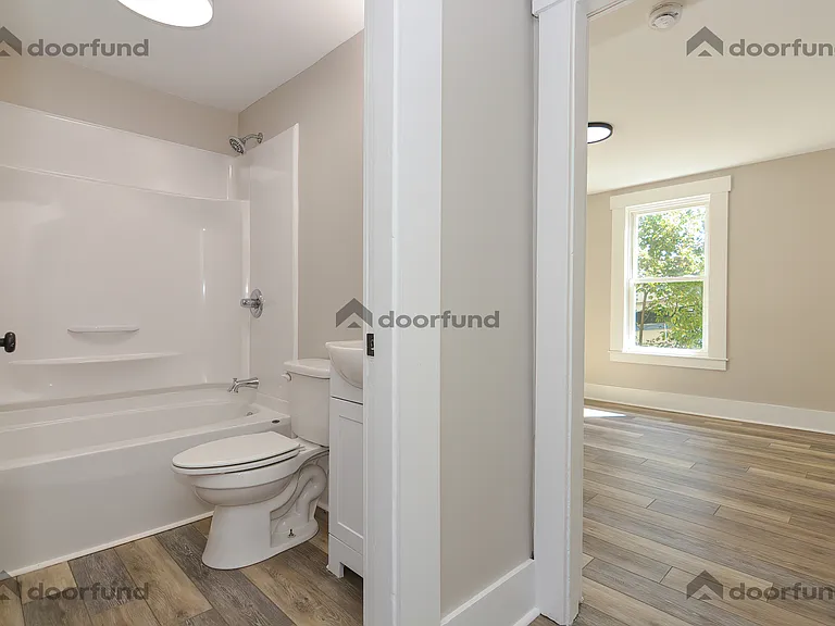 377 Union Ave #9 — Photo 9