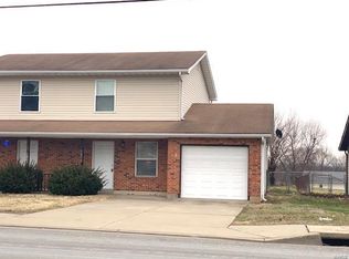 1052 Caulks Hill Rd, Saint Charles, MO 63304