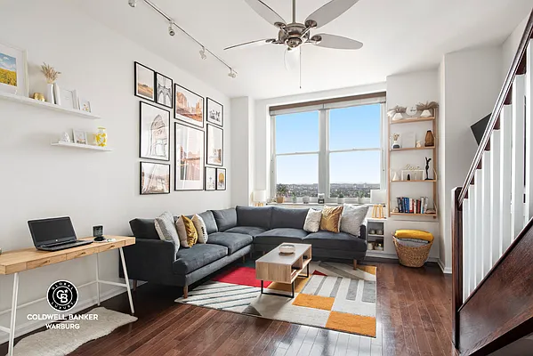 Sold by Coldwell Banker Warburg | media 2