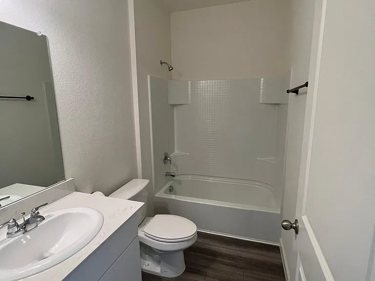 1806 Washington St — Photo 15
