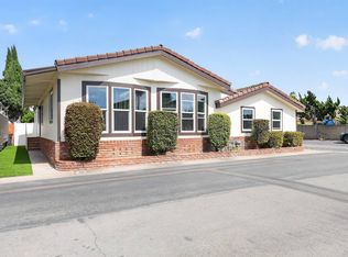 320 N Park Vis #36, Anaheim, CA 92806