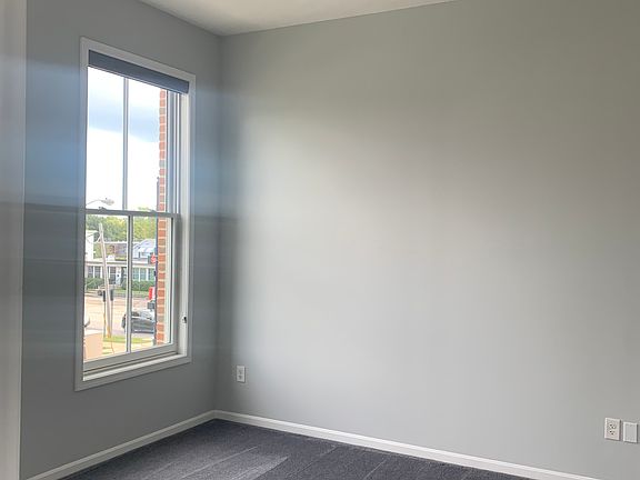 5th image of 139 N Court St #4