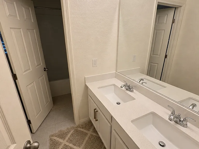 7439 Tinley Creek Ave — Photo 10