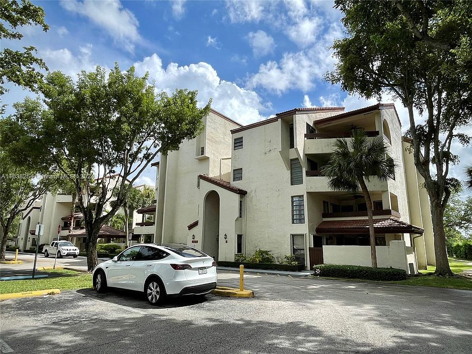 1st image of 9040 SW 125th Ave #D-206
