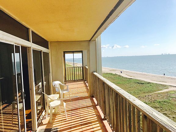 3rd image of 4242 Gulfbreeze Blvd APT 401