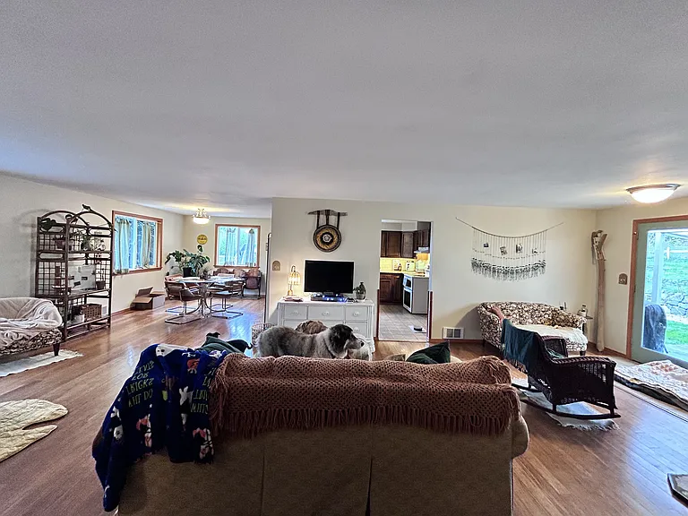 80 Bradley Pl — Photo 11