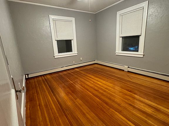 5th image of 223 Baker St Floor 2