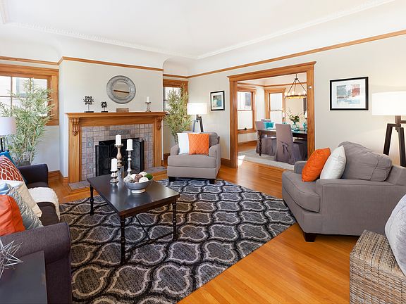 5th image of 319 Kensington Way