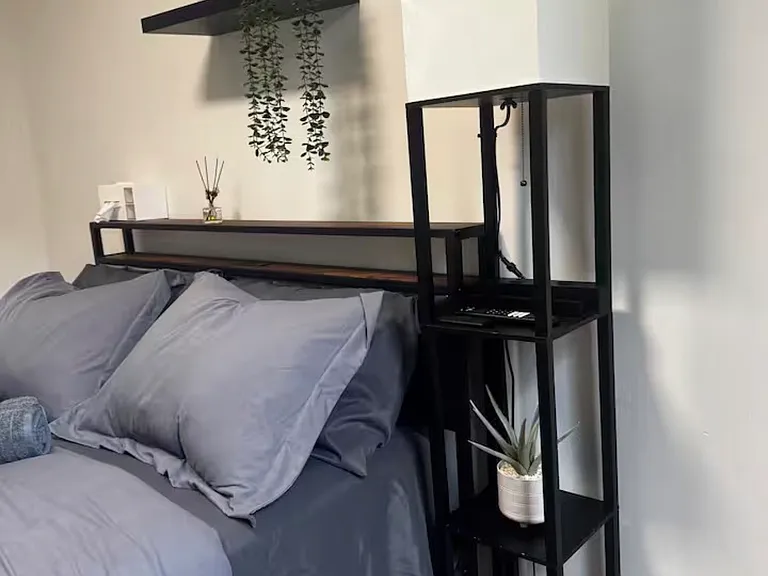 1525 Popham Ave #2 — Photo 8