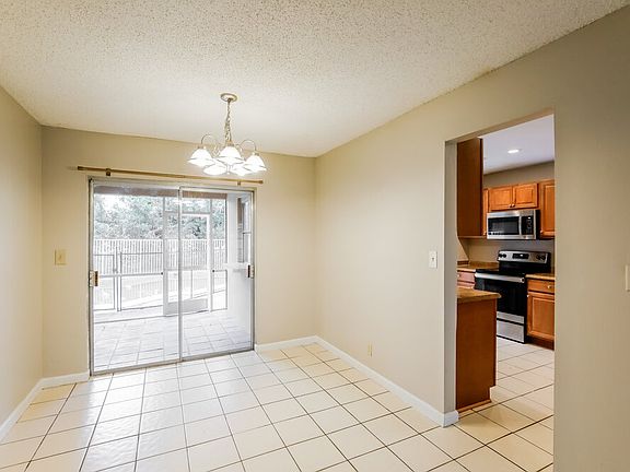 5th image of 11799 NW 26th St