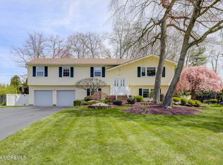 11 Birmingham Dr, Manalapan, NJ
