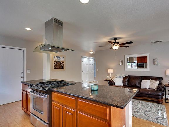 5th image of 9454 Roseburg Ct