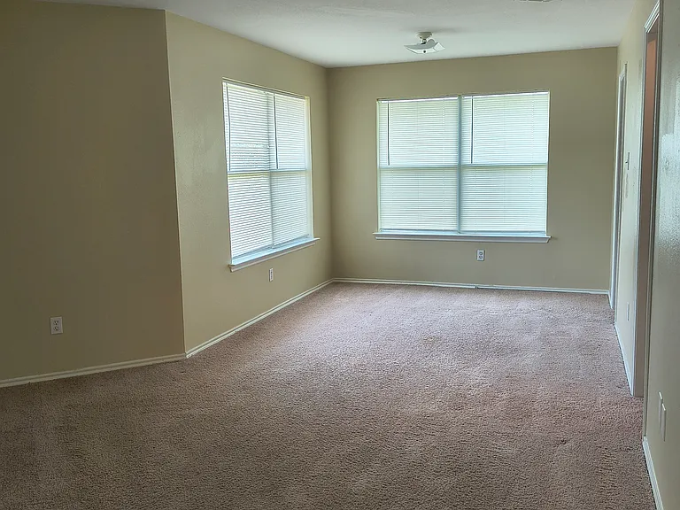 129 Jefferson Dr — Photo 22