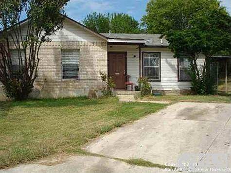 1st image of 4226 Woodmanor Dr APT 2