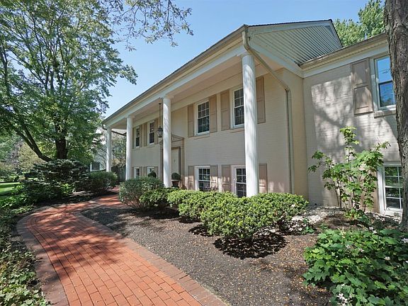 2nd image of 10630 Indian Woods Dr