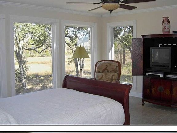 4th image of 417 E Beach Dr