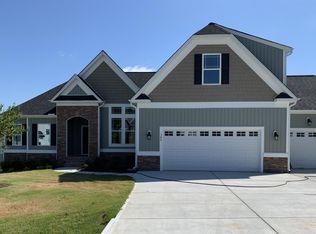 380 Snowbell St, Four Oaks, NC 27524