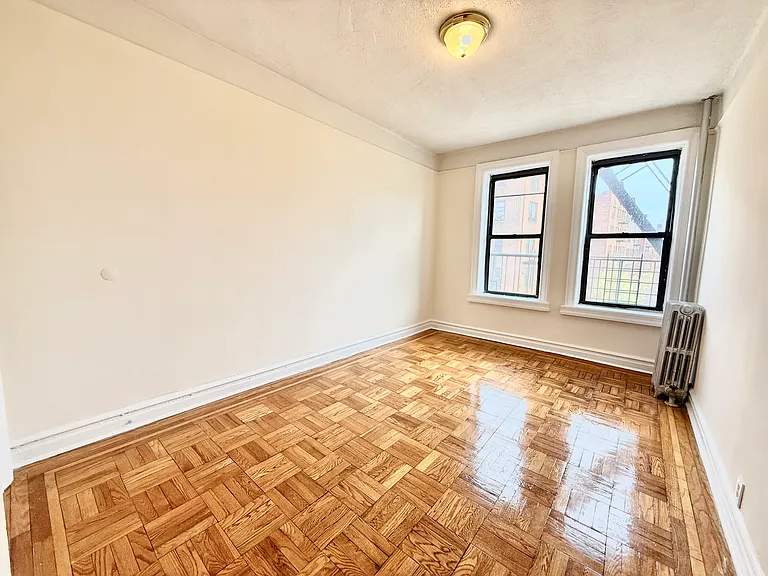 30 Seaman Ave #4K — Photo 7