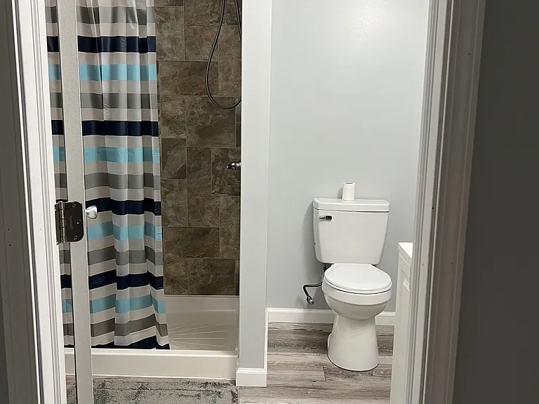 502 W Shelby St #D — Photo 10