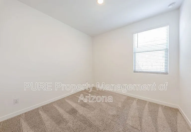 32002 N 125th Ln — Photo 21